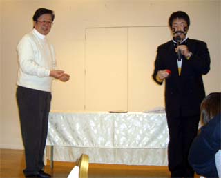 �}�W�b�N�Q